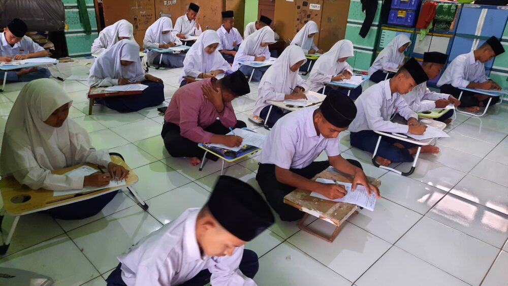 Ujian Penilaian Akhir Tahun Ponpes Darurrohmah Cirebon