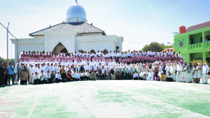 Perfotoan Bersama di Tahun Ajaran Baru 2024/2025 Perfotoan Bersama di Tahun Ajaran Baru 2024/2025