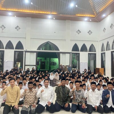 Kunjungan Cucu Trimurti Pendiri Gontor dan Panitia Jambore Muslim Dunia ke Pondok Pesantren Darurrohmah Kunjungan Cucu Trimurti Pendiri Gontor dan Panitia Jambore Muslim Dunia ke Pondok Pesantren Darurrohmah
