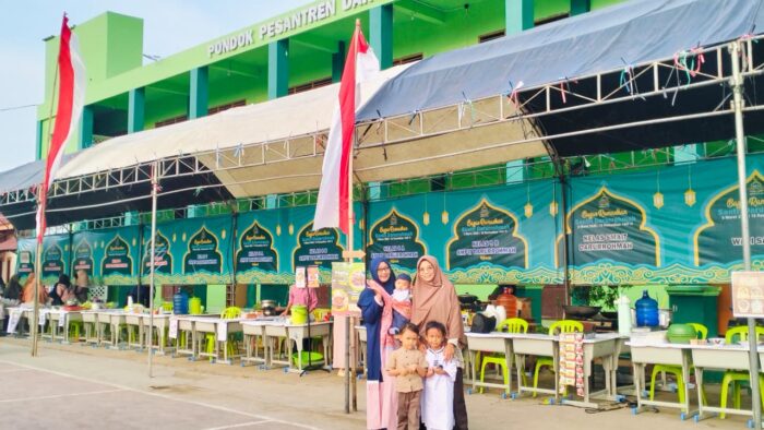 Meriah! Bazar Ramadhan Darurrohmah Dipadati Wali Santri dan Tamu Safari Dakwah PWNU Jabar Meriah! Bazar Ramadhan Darurrohmah Dipadati Wali Santri dan Tamu Safari Dakwah PWNU Jabar