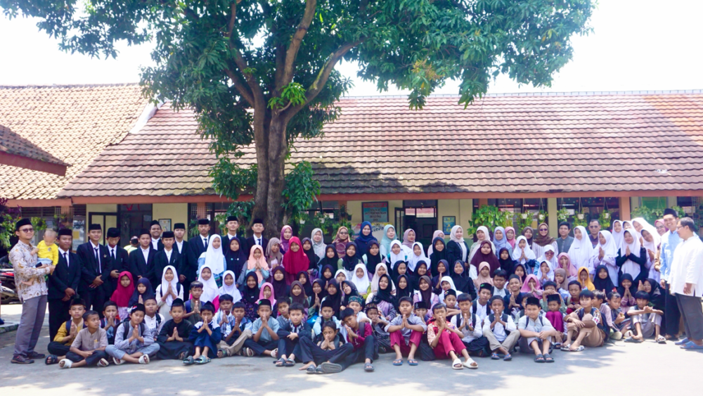 Santri Darurrohmah Gelar Bakti Sosial Ramadhan 